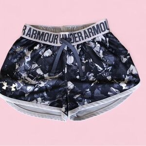 Under Armour Play Up Solid Gym Shorts 1355-555 Girl's YXS Purple